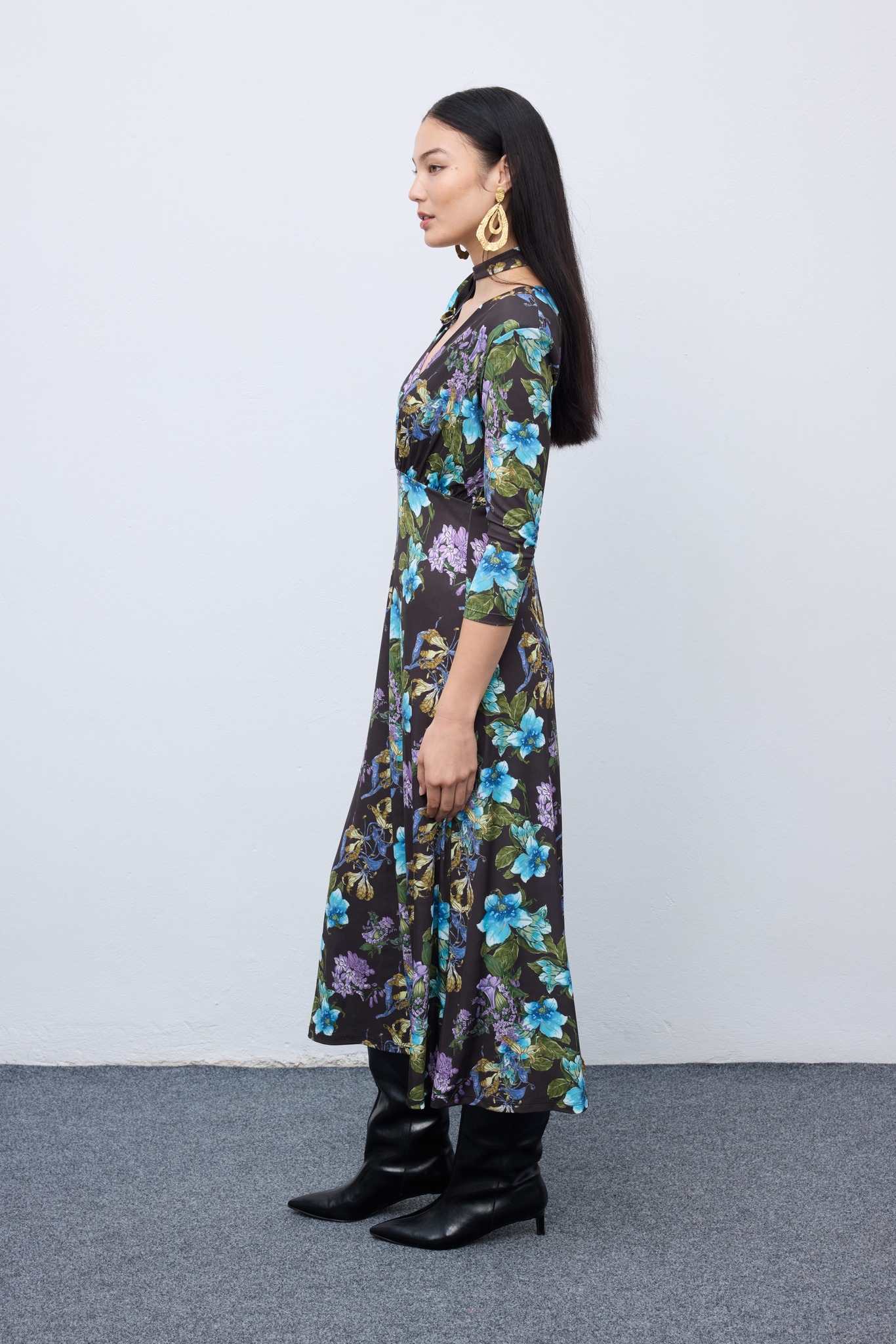 Mocha Blossom Zersei Midi Dress - Image 4